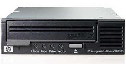Ленточный привод HP StorageWorks Ultrium 920 SAS Tape Drive, Int. (Ultr.400/800Gb; incl. Yosemite Server Backup Basic; 1data ctr, int SAS cbl SFF8482/SFF8087) analog EH847A